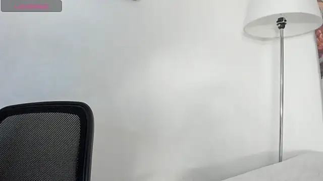 Dhalila  online show from 11-19-25, 12:10