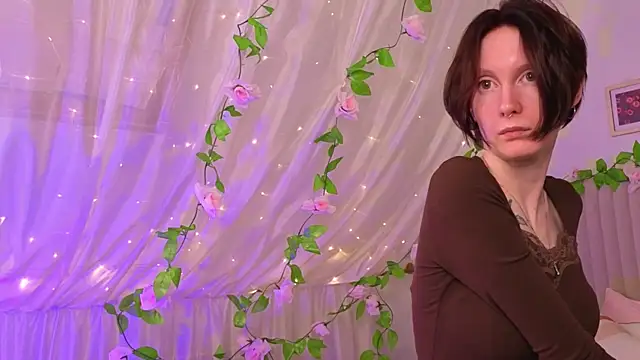 JoYung online show from 12-17-25, 04:18