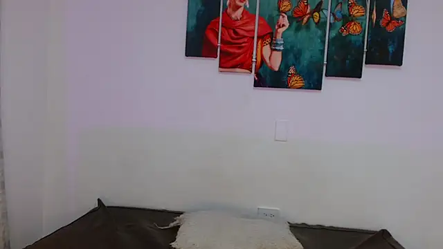 Selena fox7 online show from 02-21-25, 02:17