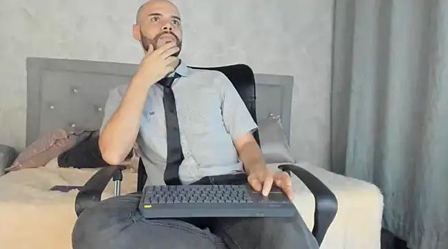 Luke Diaz7 online show from 02-22-25, 09:12