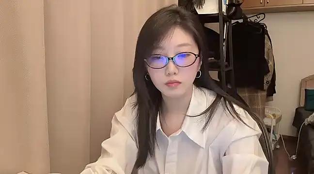 linlinnnnn online show from 02-11-25, 03:29