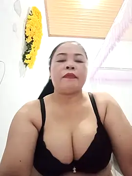 Snapshot of Baby-bigtits2024 chatting on 02-13-25, 12:43 Baby-bigtits2024 online show from 02-13-25, 12:43