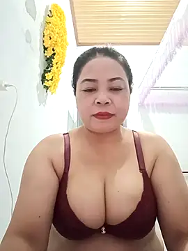 Snapshot of Baby-bigtits2024 chatting on 02-16-25, 10:54 Baby-bigtits2024 online show from 02-16-25, 10:54