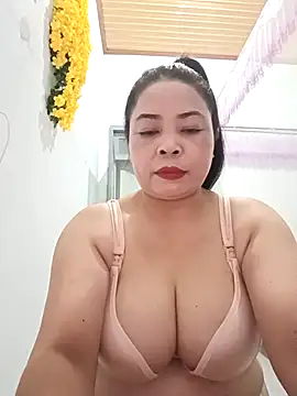Snapshot of Baby-bigtits2024 chatting on 02-22-25, 02:08 Baby-bigtits2024 online show from 02-22-25, 02:08