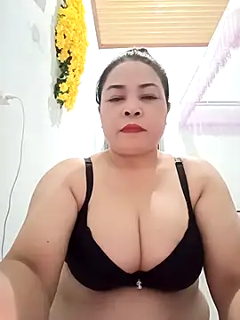 Snapshot of Baby-bigtits2024 chatting on 02-24-25, 01:21 Baby-bigtits2024 online show from 02-24-25, 01:21