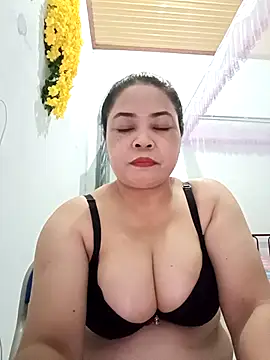 Snapshot of Baby-bigtits2024 chatting on 02-26-25, 02:57 Baby-bigtits2024 online show from 02-26-25, 02:57