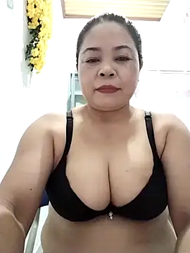 Snapshot of Baby-bigtits2024 chatting on 10-18-25, 01:34 Baby-bigtits2024 online show from 10-18-25, 01:34