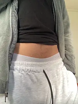 Snapshot of shadowsofgarden chatting on 12-22-25, 05:32 shadowsofgarden online show from 12-22-25, 05:32