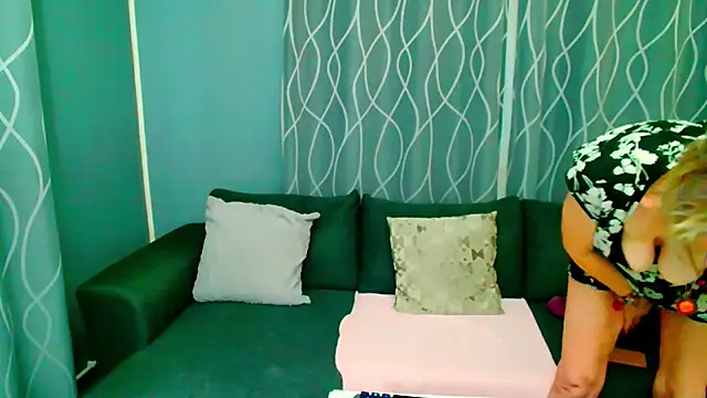 adeleadison online show from 02-02-26, 06:12