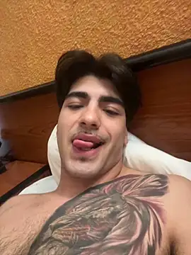 jovencitoboy21 online show from 04-01-26, 01:12