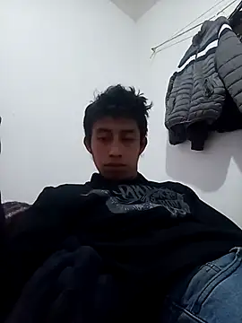 Snapshot of lolo_xxx chatting on 02-23-25, 01:35 lolo xxx online show from 02-23-25, 01:35