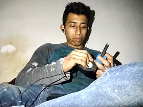 Snapshot of lolo_xxx chatting on 03-05-25, 08:10 lolo xxx online show from 03-05-25, 08:10