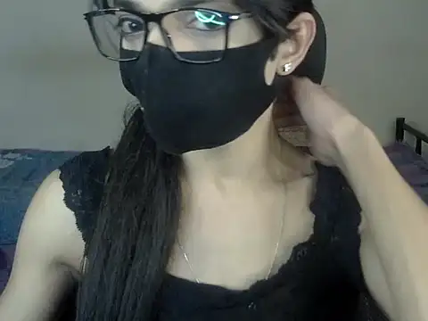 Snapshot of YourCDBitch chatting on 10-06-25, 08:28 YourCDBitch online show from 10-06-25, 08:28