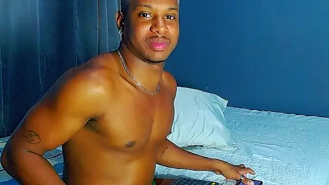Snapshot of JackBlackone chatting on 09-27-25, 03:22 JackBlackone online show from 09-27-25, 03:22