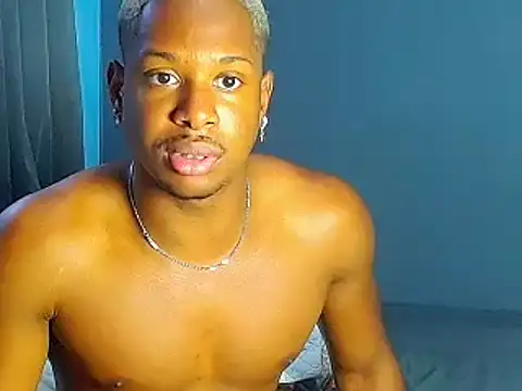 Snapshot of JackBlackone chatting on 10-07-25, 01:30 JackBlackone online show from 10-07-25, 01:30