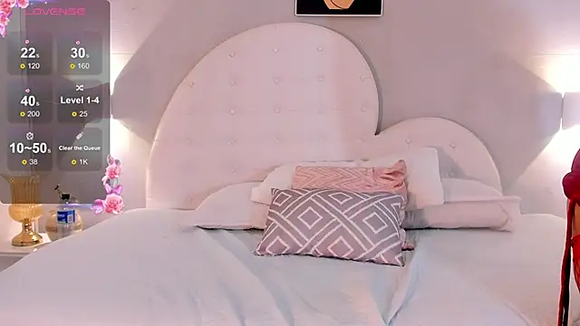 crisdegli  online show from 02-24-25, 11:32