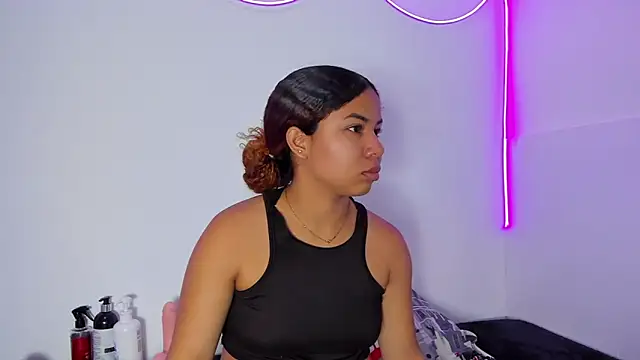 MELINAMARTINS online show from 02-04-26, 08:47