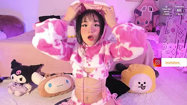 Snapshot of sussanx chatting on 03-11-25, 09:15 sussanx online show from 03-11-25, 09:15