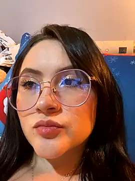 Snapshot of ValentinaOrtiz3 chatting on 10-23-25, 12:32 ValentinaOrtiz3 online show from 10-23-25, 12:32