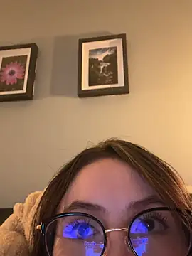 ValentinaOrtiz3 online show from 06-19-26, 03:44