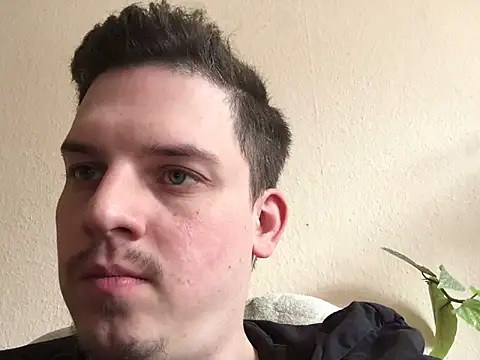 Snapshot of key18cm chatting on 10-05-25, 01:53 key18cm online show from 10-05-25, 01:53