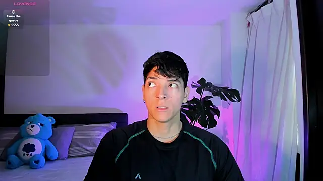  JacobMiller   online show from 09-22-25, 02:08