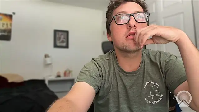 Snapshot of Milflover96 chatting on 04-15-26, 05:20 Milflover96 online show from 04-15-26, 05:20