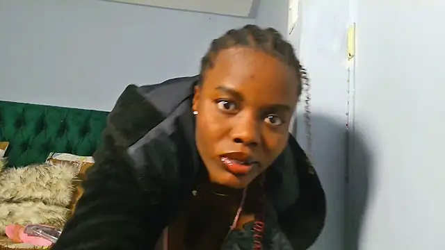 Snapshot of victora3 chatting on 03-31-26, 05:52 victora3 online show from 03-31-26, 05:52