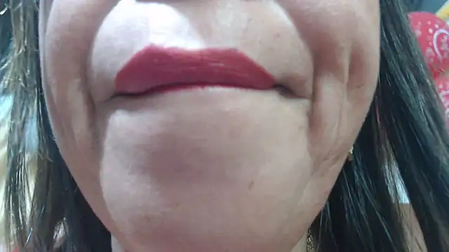Snapshot of alina_maturehot chatting on 02-21-25, 08:16 alina maturehot online show from 02-21-25, 08:16