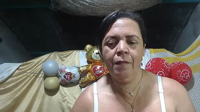 Snapshot of alina_maturehot chatting on 02-23-25, 08:06 alina maturehot online show from 02-23-25, 08:06