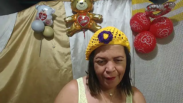 Snapshot of alina_maturehot chatting on 02-25-25, 05:08 alina maturehot online show from 02-25-25, 05:08