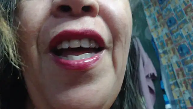 Snapshot of alina_maturehot chatting on 03-05-25, 08:00 alina maturehot online show from 03-05-25, 08:00