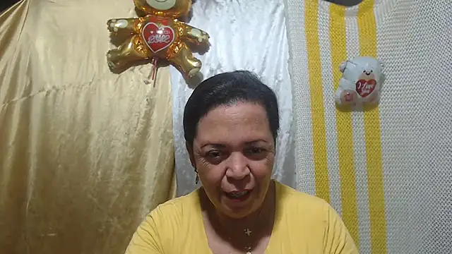 Snapshot of alina_maturehot chatting on 03-06-25, 05:33 alina maturehot online show from 03-06-25, 05:33