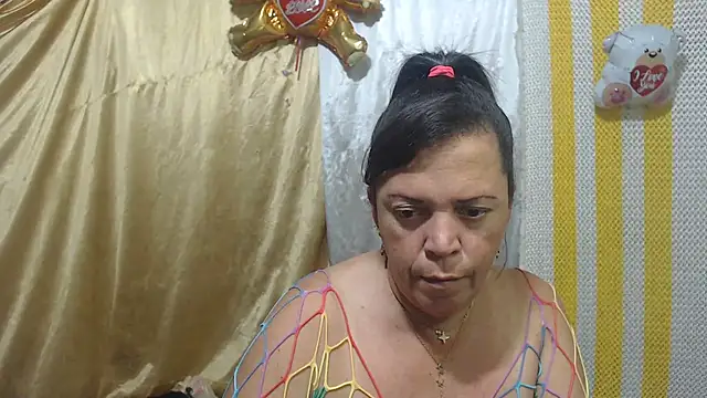 Snapshot of alina_maturehot chatting on 03-07-25, 08:11 alina maturehot online show from 03-07-25, 08:11