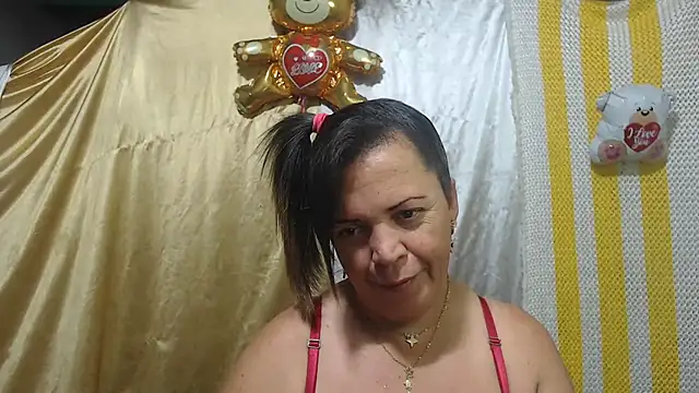 Snapshot of alina_maturehot chatting on 03-08-25, 12:20 alina maturehot online show from 03-08-25, 12:20