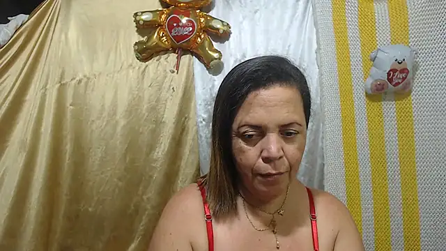 Snapshot of alina_maturehot chatting on 03-10-25, 11:53 alina maturehot online show from 03-10-25, 11:53