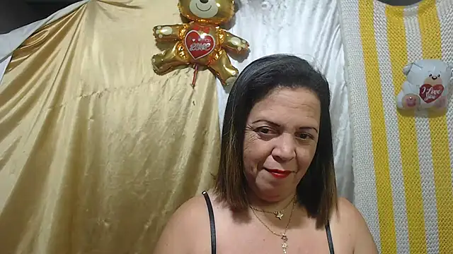Snapshot of alina_maturehot chatting on 03-14-25, 04:54 alina maturehot online show from 03-14-25, 04:54