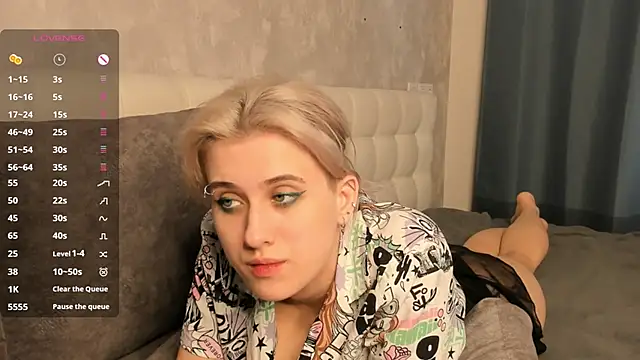 ConstanceBails online show from 02-20-25, 01:40