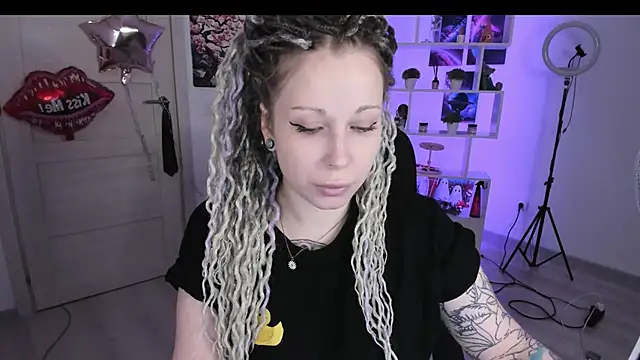 HoneySallyMoore online show from 10-12-25, 05:12