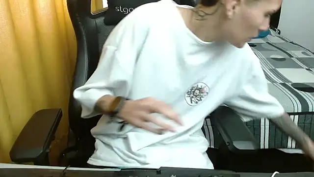 duo peludoo online show from 02-18-26, 04:14