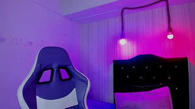 nicky angel1 online show from 10-22-25, 06:40