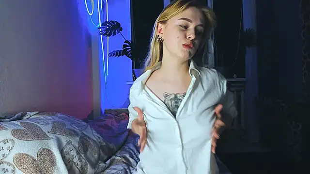 Alexa Pirs online show from 02-22-25, 08:42