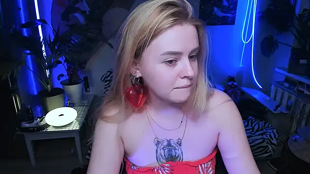 Alexa Pirs online show from 11-30-25, 01:37