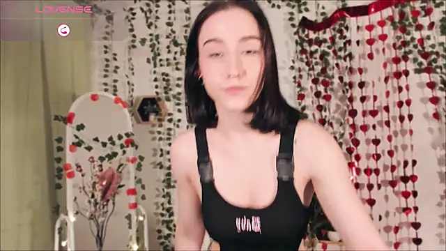 Snapshot of Smoke_of_soul_ chatting on 02-13-25, 04:17 Smoke of soul online show from 02-13-25, 04:17