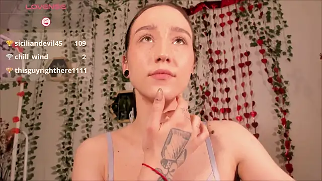 Snapshot of Smoke_of_soul_ chatting on 02-17-25, 07:53 Smoke of soul online show from 02-17-25, 07:53