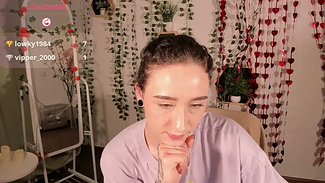 Snapshot of Smoke_of_soul_ chatting on 02-18-25, 07:52 Smoke of soul online show from 02-18-25, 07:52