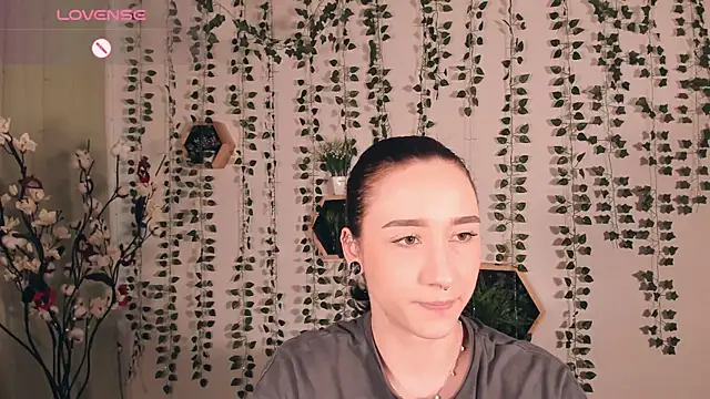 Snapshot of Smoke_of_soul_ chatting on 03-20-25, 01:48 Smoke of soul online show from 03-20-25, 01:48