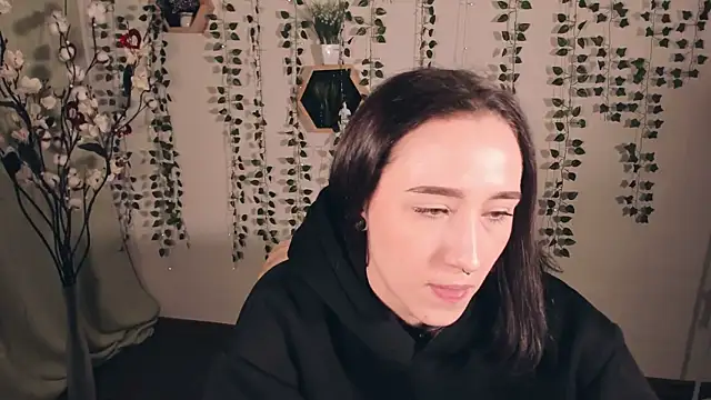 Snapshot of Smoke_of_soul_ chatting on 03-21-25, 04:51 Smoke of soul online show from 03-21-25, 04:51