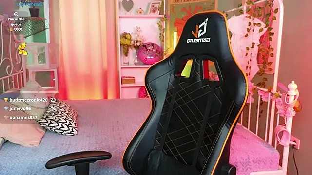 MizukiNoYoru online show from 03-10-25, 01:43