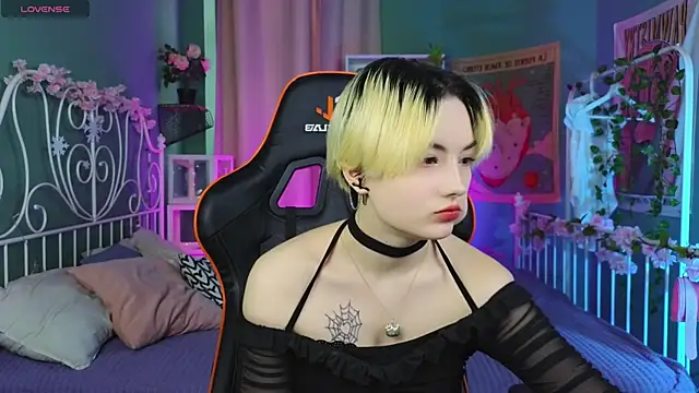 Akemi Sora  online show from 03-01-25, 09:29